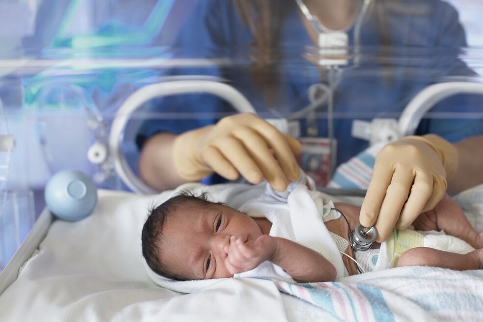 Children with errors developing by alcoholic man